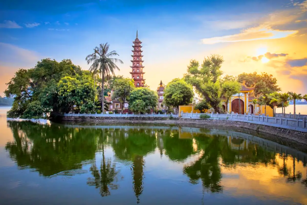 Hanoi pickup locations for limousine shuttle service including Old Quarter hotels and Airbnb apartments