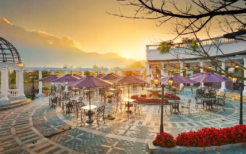Hotels in Sapa Town near restaurants and local attractions