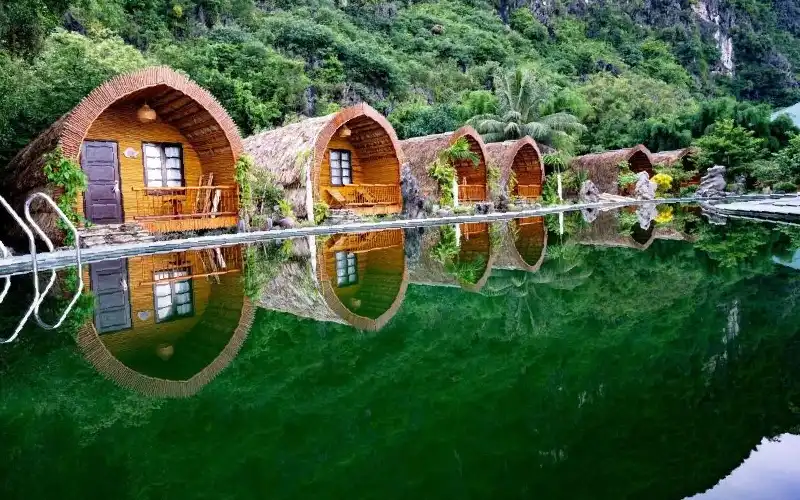 Hotels in Tam Coc Ninh Binh surrounded by limestone mountains
