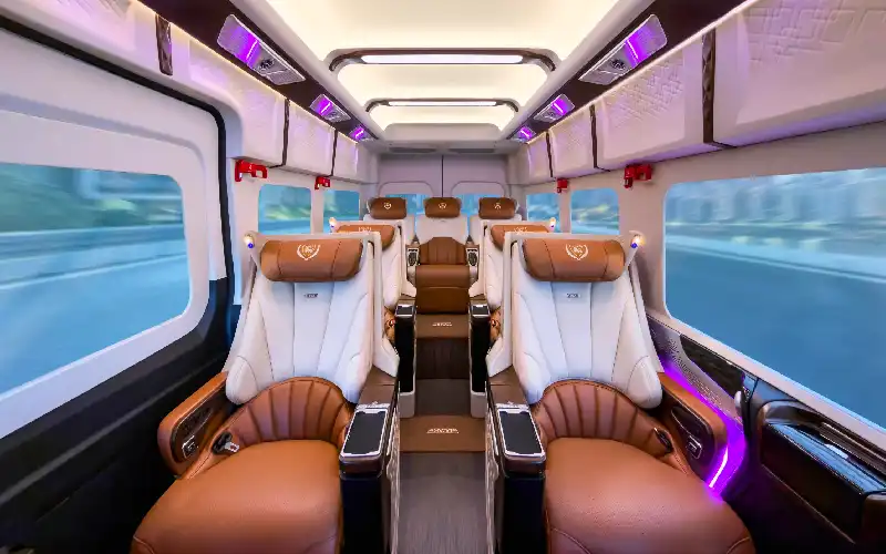 cat-ba-limousine-bus-interior Premium limousine interior with reclining passenger seats