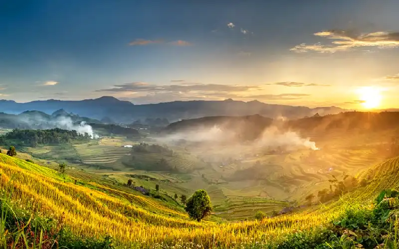 sapa-muong-hoa-valley-northern-vietnam-itinerary Muong Hoa Valley and mountains in Sapa Vietnam