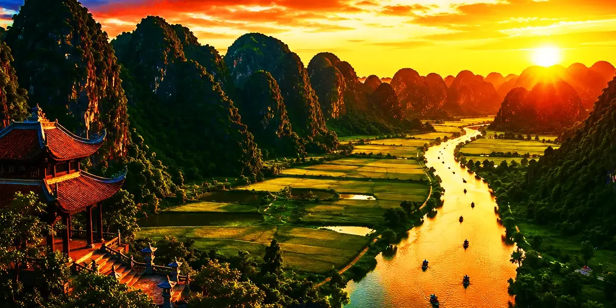 Ninh Binh Shuttle customer support for booking assistance via WhatsApp